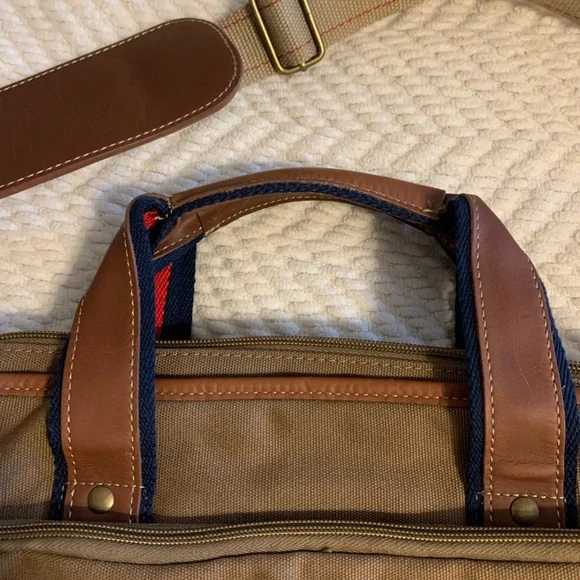 Tommy Hilfiger Classic canvas& leather messenger/laptop bag - Picture 14 of 15